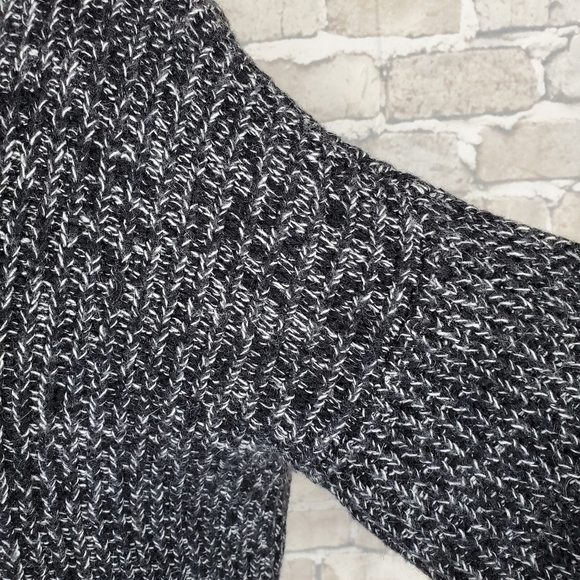 Aritzia TNA Crewneck Black White Marled Wool Angora Cashmere Sweater  Small - Picture 7 of 10